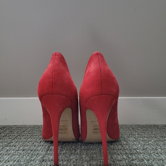 Aldo Red Suede Heels Size 7 - Picture 2 of 5